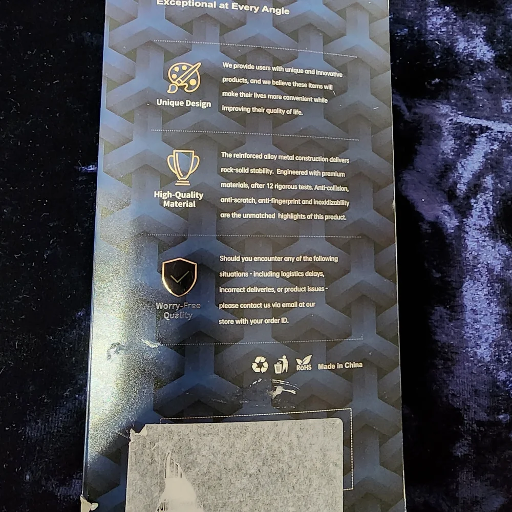 Geometric Stand Case